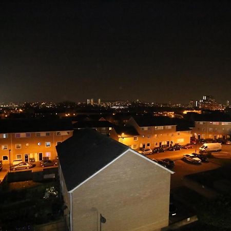 Lovely View 2 Beds 2 Bath Apartment, لندن المظهر الخارجي الصورة