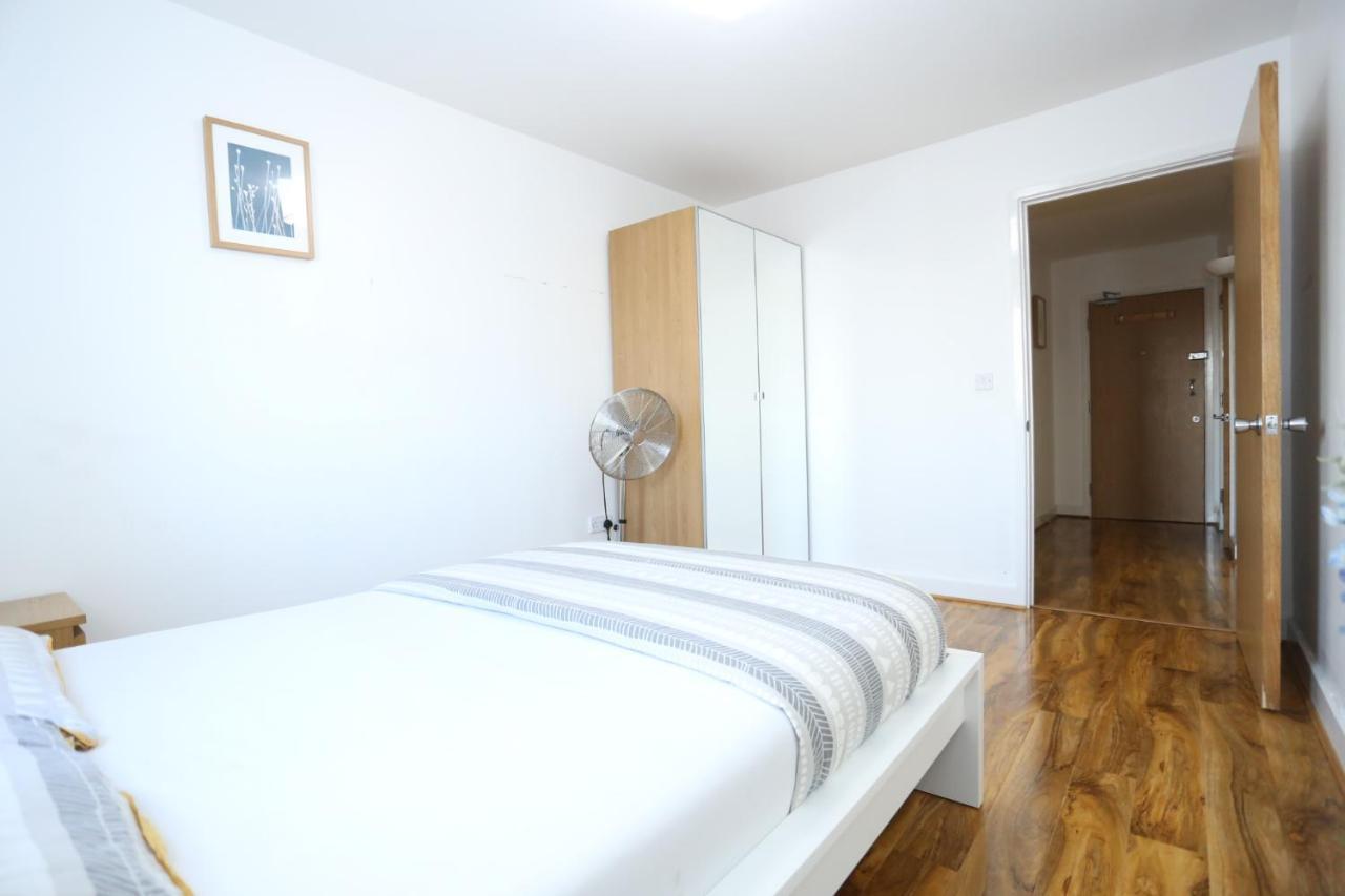 Lovely View 2 Beds 2 Bath Apartment, لندن المظهر الخارجي الصورة