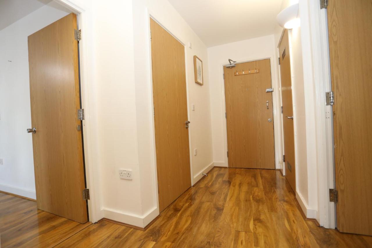 Lovely View 2 Beds 2 Bath Apartment, لندن المظهر الخارجي الصورة